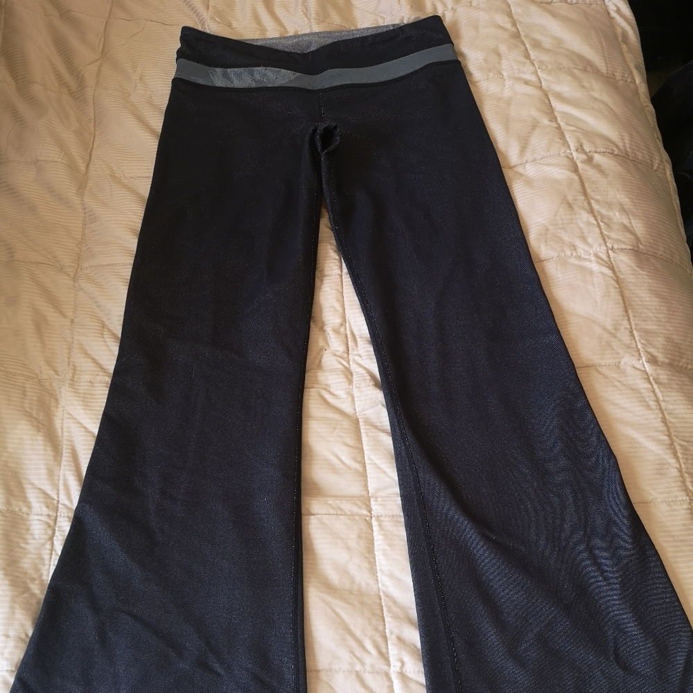 Lululemon groove pants
